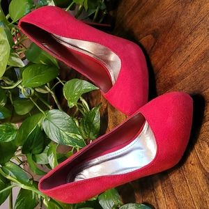 Heart in D platforms stillettos